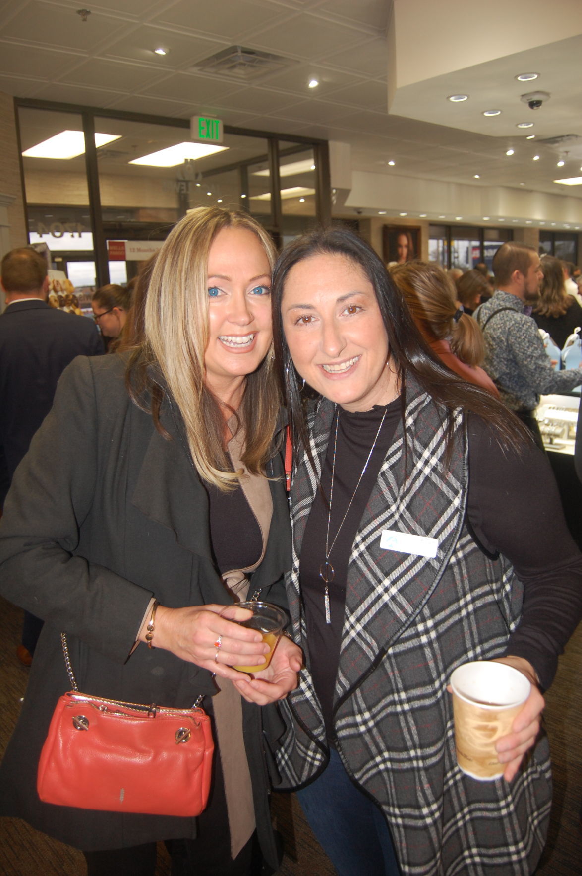 Cheryl Magnuson, Meryl Brown